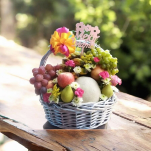 Cesta con frutas